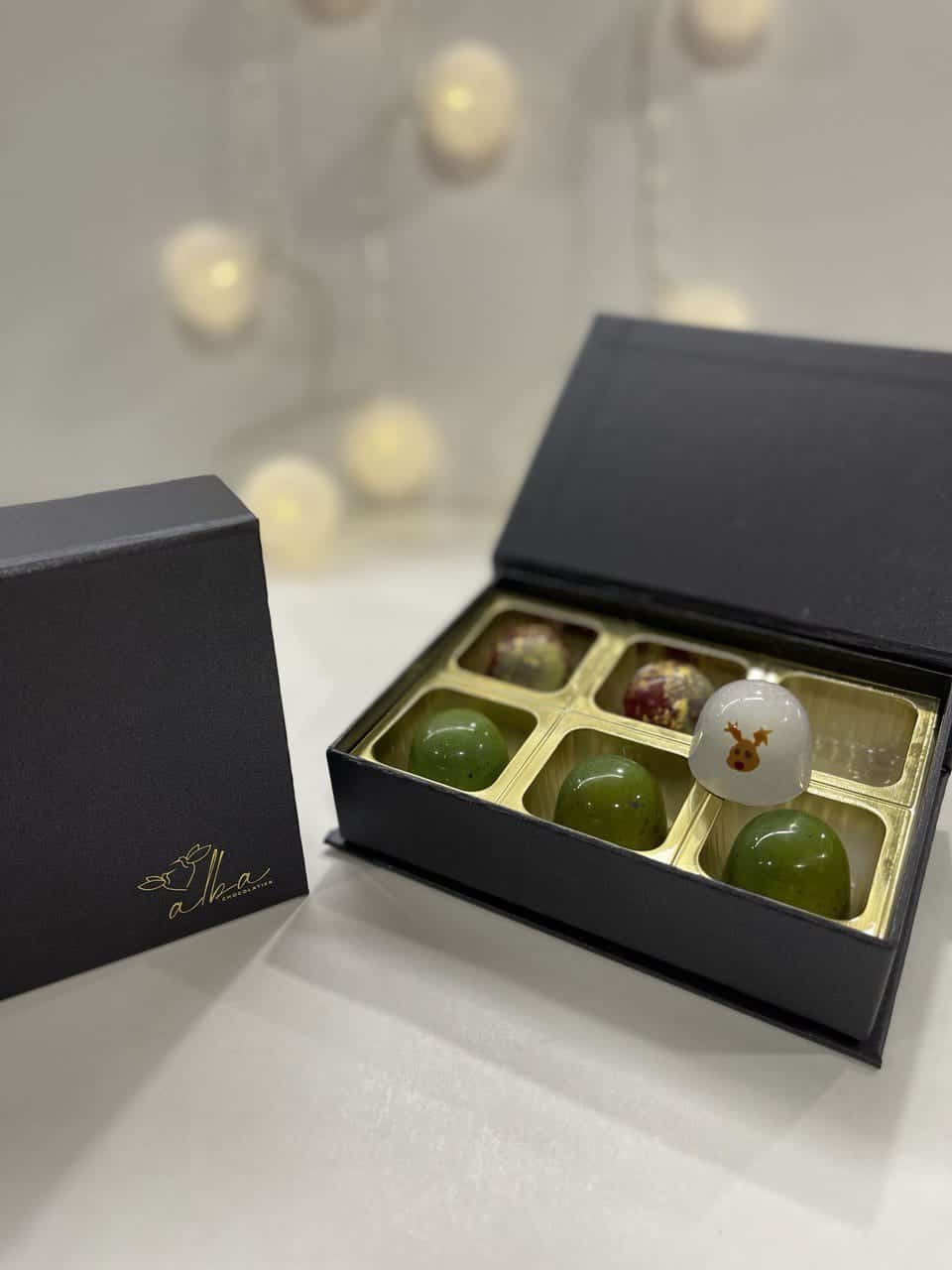 Classic Christmas gift box of 6 chocolate bonbons for employees and clients